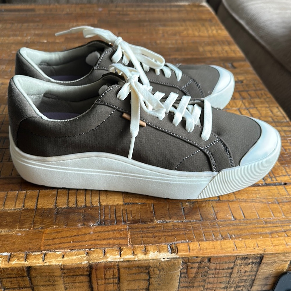 Olive green Dr. Scholl’s Platform Sneakers